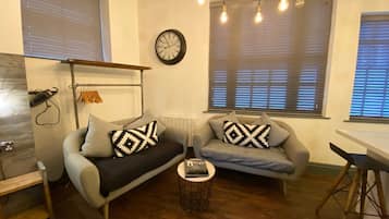 Rumah | 1 kamar tidur, meja kerja, dan setrika/meja setrika