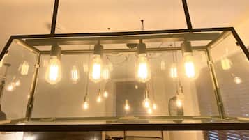 Apartemen | 1 kamar tidur, meja kerja, dan setrika/meja setrika