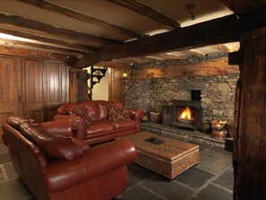 4 bedrooms, desk, iron/ironing board - Summerhill Cottage Windermere The Lake District (Windermere)