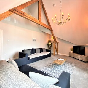 Apartment | Living area - Town Hall Lofts Flat 2 Settle (Settle)