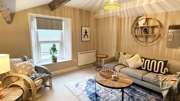 Apartment | 1 bedroom, iron/ironing board, Internet