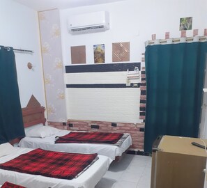 Basic Double or Twin Room | Select Comfort beds, desk, free WiFi, bed sheets