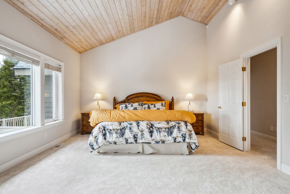 Canterbury Retreat Kings Beach Vrbo