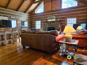 Smart TV y chimenea