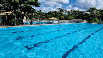 10 outdoor pools, lifeguards on site