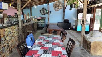Bar (en el alojamiento)