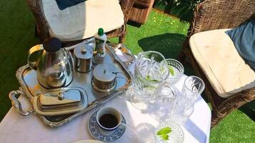 Desayuno bufé gratuito y diario