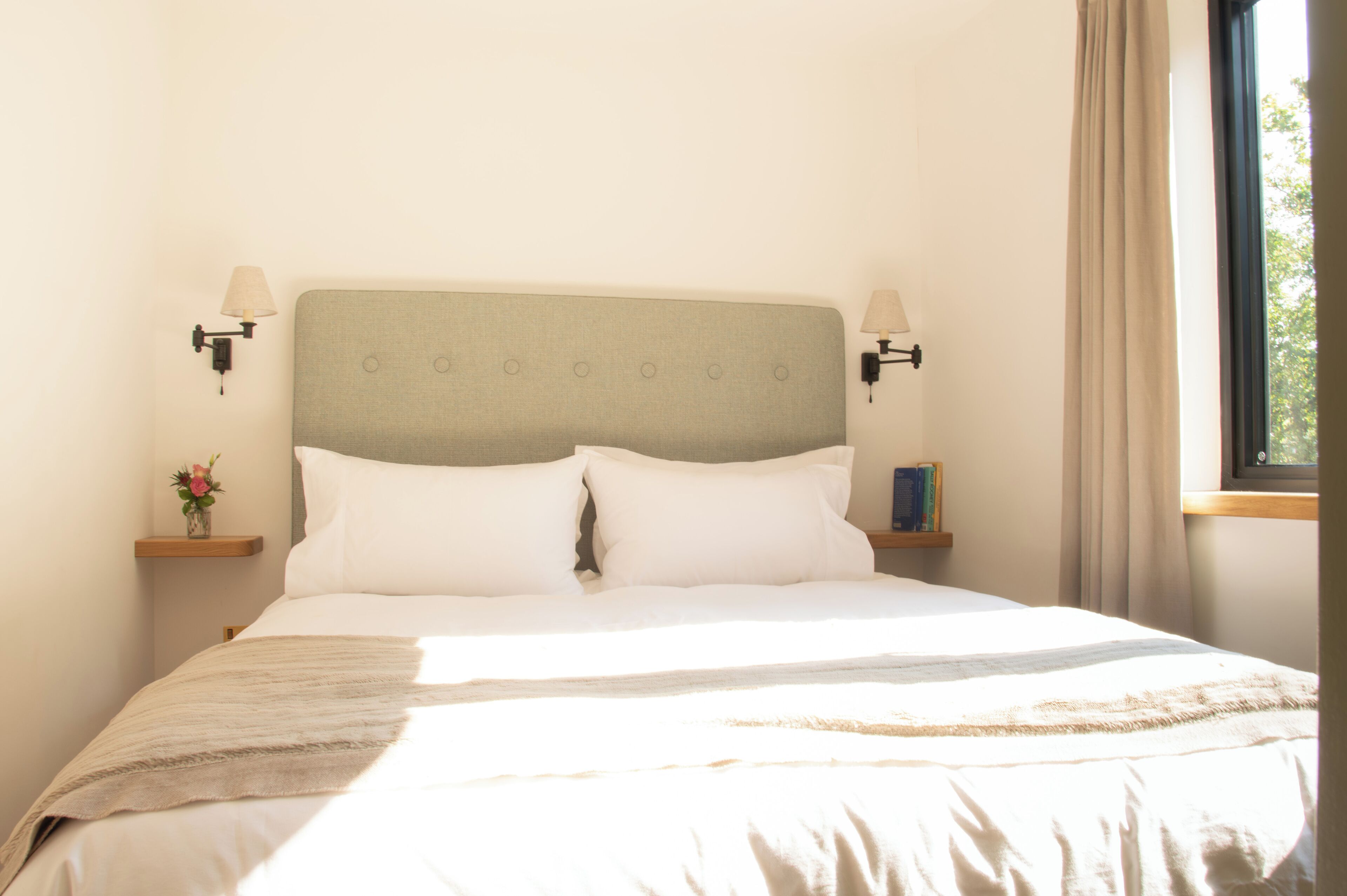 2 bedrooms, WiFi, bed sheets, wheelchair access