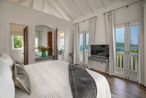5 bedrooms, iron/ironing board, WiFi, bed sheets