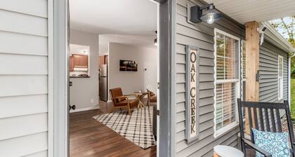 Oak Creek--Hot Tub-Fire Pit-Creekside Exploration area, Secluded