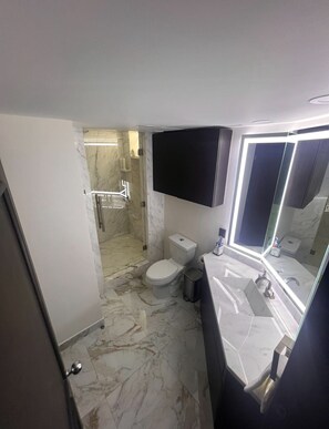 Boblebad, håndklær, såpe og sjampo