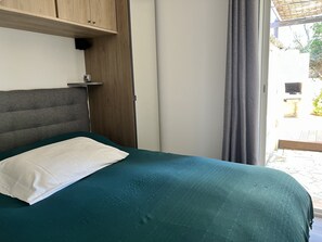 2 bedrooms, iron/ironing board, free WiFi, bed sheets - Joli Pavillon Pieds Dans Leau - Var (Le Pradet)