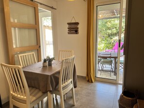 Dining - Joli Pavillon Pieds Dans Leau - Var (Le Pradet)