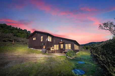 外観. Limantour Lodge-Bunkhouse- Great for groups!