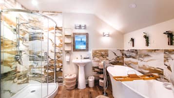 Signature Room | Bathroom