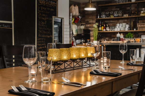 S'hi serveixen sopars