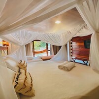 Blackout drapes, soundproofing, free WiFi, bed sheets