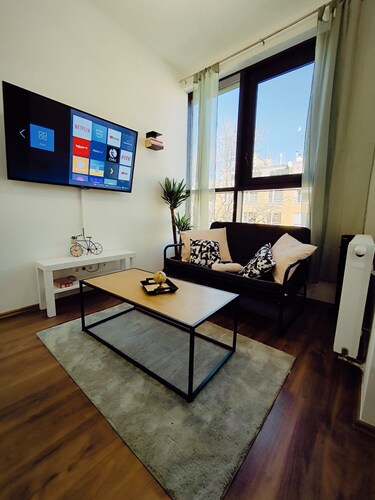 Pretty Apartment Next to Metro U3