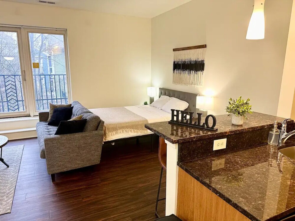 Downtown Indy Studio Oasis Steps to Sports & Fun! Indianapolis Vrbo