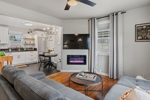TV connectée, cheminée