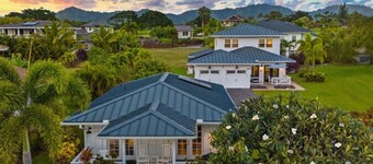 *NEW 7BD Farmhouse Estate |Pool, PickleB, Gym| AC