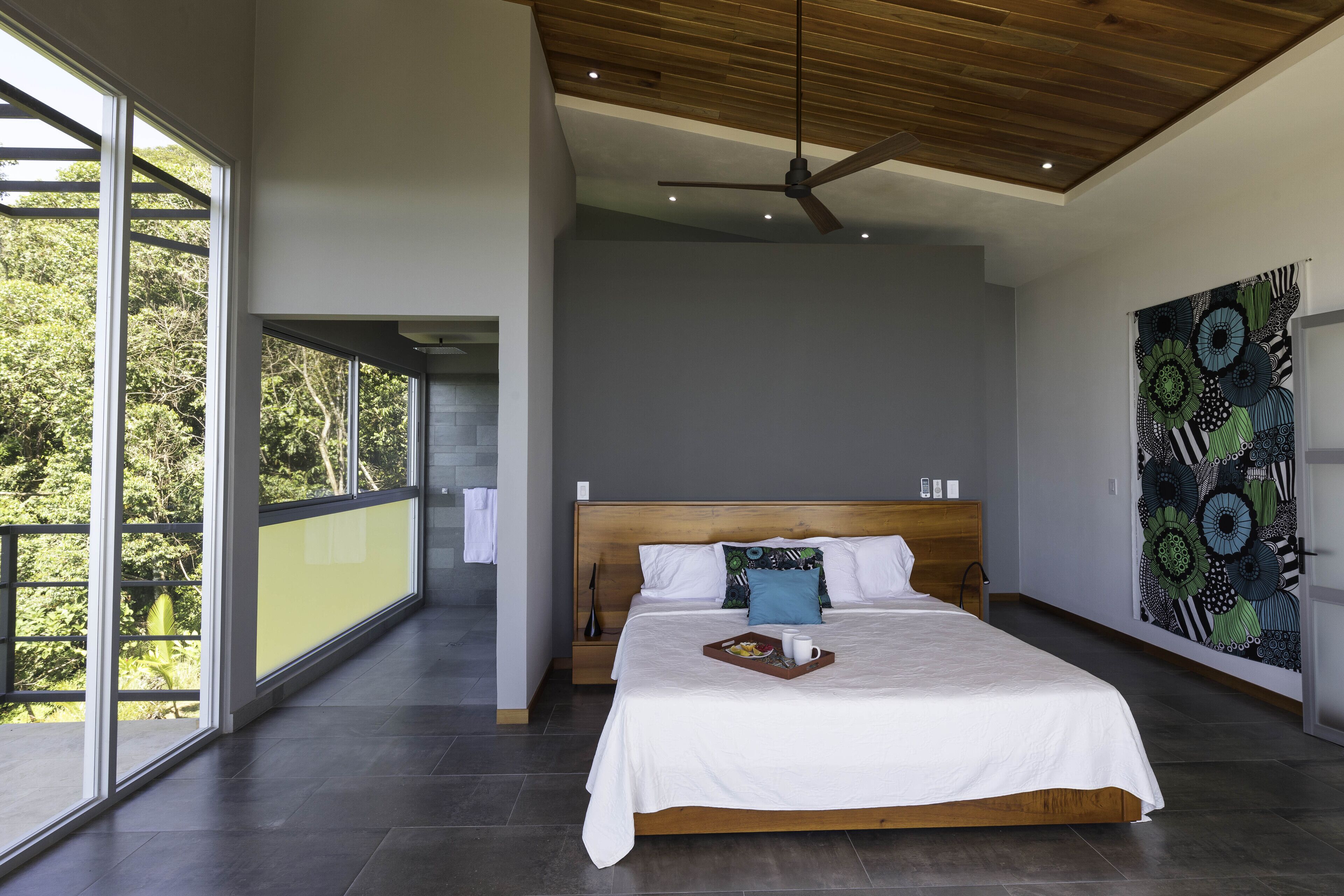 3 chambres, bureau, Wi-Fi, draps fournis