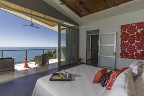 3 bedrooms, desk, WiFi, bed sheets - Gema Escondida-Newly Listed Home Nestled in the Jungle with Breathtaking Views  (Provincia de Puntarenas)