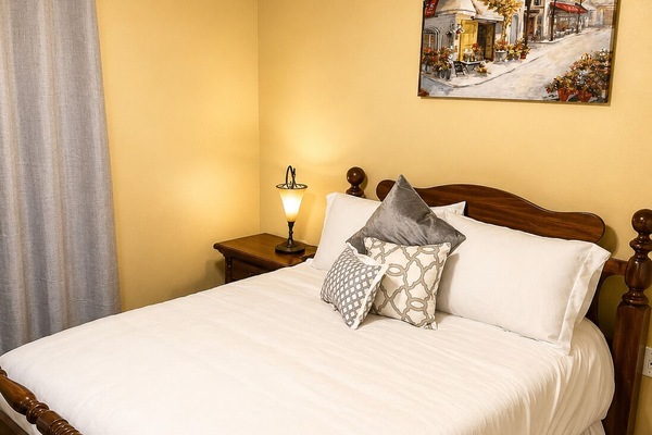 2 Schlafzimmer, Bügeleisen/Bügelbrett, WLAN, Bettwäsche