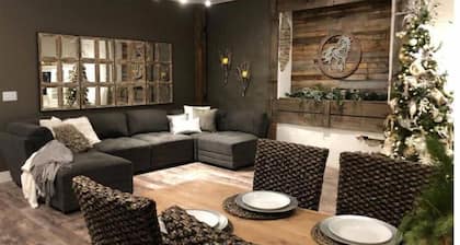 Best downtown location! Stablemasters Quarters is awarded winning! Come see why…