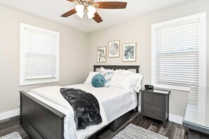 2 bedrooms, iron/ironing board, WiFi, bed sheets