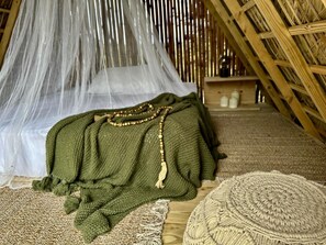Romantic Cabin, Mountain View | Iron/ironing board, free WiFi - Oya New Earth (Jamao al Norte)
