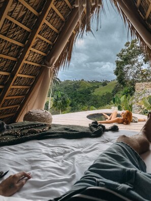 Romanttinen mökki, vuoristonäköala | Silitysrauta/-lauta, ilmainen Wi-Fi