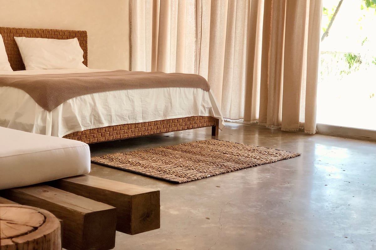 Deluxe Room, Garden View | 1 bedroom, iron/ironing board, free WiFi