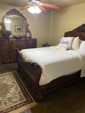 2 bedrooms, iron/ironing board, free WiFi, bed sheets