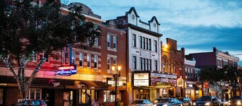 NEW - Euro-Style Suite - Whyte Ave/Clean/A/C/NFLX/Sleeps6
