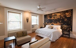 2 Schlafzimmer, Schreibtisch, Bügeleisen/Bügelbrett, kostenloses WLAN