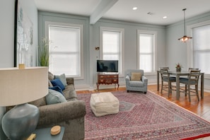 TV - Modern Downtown Hot Springs Vacation Rental! (Hot Springs)