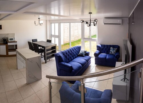 Nice home & Immaculate nice and relaxing 