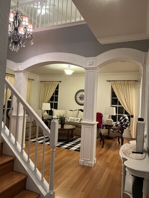 Interior - Golf home with waterfront view, beautiful pool, near country club and beaches  (Punta Gorda)