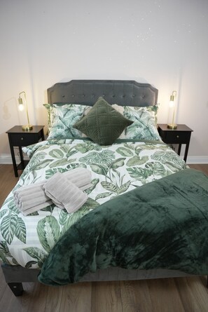 2 dormitorios, tabla de planchar con plancha, wifi gratis y ropa de cama