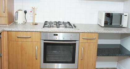 Stylish 2 Bed Derby Flat