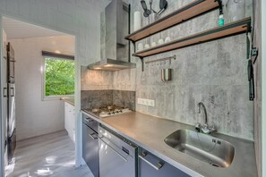 Fridge, microwave, oven, dishwasher - Bungalowpark Simpelveld - Castra 33 (Simpelveld)