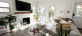 Stylish Downtown Retreat | Pet-Friendly, Patio,Fire Pit