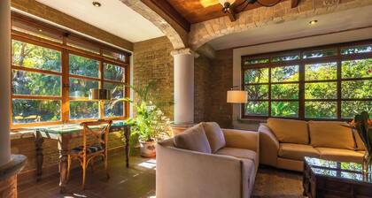 Casa Historica AtitlĂĄn - 2 Bedroom with 2 Bathrooms in lush garden