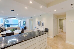 Interior - Premier Beach View 2 Bedroom Condo (Longboat Key)