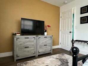 Interior - Dania Oasis
(Dania Beach)