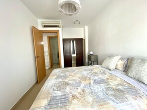 1 bedroom, iron/ironing board, travel cot, free WiFi - Balcón y Tranquilidad (Terrassa)