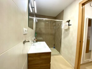 Hårtørrer, håndklæder, Sæbe, Shampoo