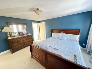 7 bedrooms, iron/ironing board, free WiFi