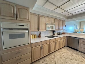 Fridge, microwave, oven, stovetop - Coral Reef Unit#403 (Beachfront 2 bedroom 2 bath condo on the 4rth floor) (Panama City Beach)